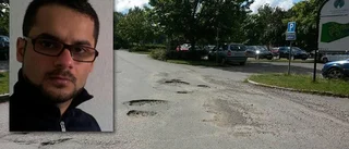 Cyklist har tröttnat på hålen