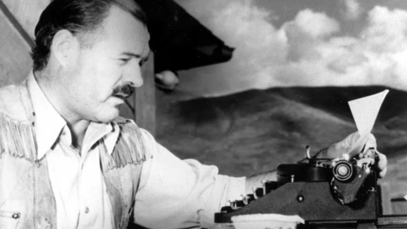 Ernest Hemingway. Knappast kulturpolitikernas bästa vän.