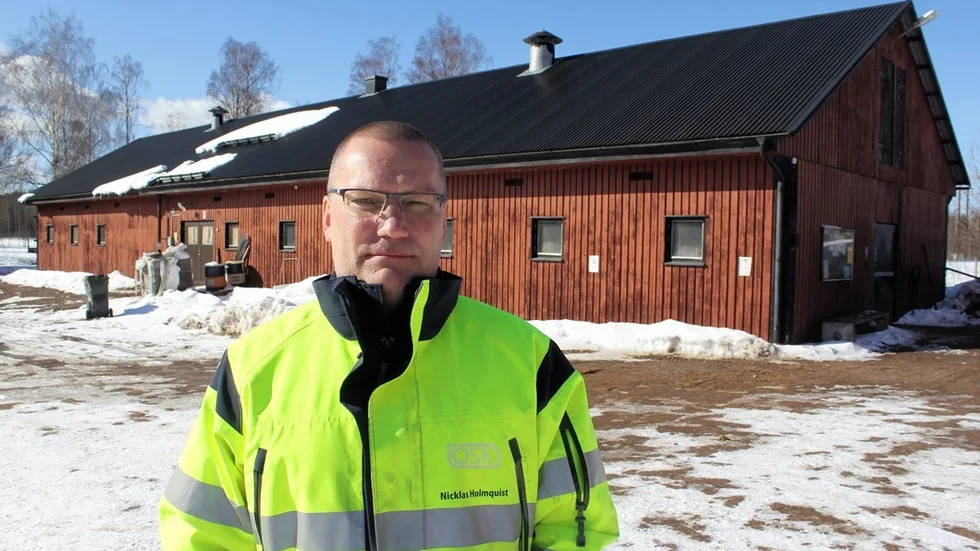 Nicklas Holmquist anser att om ridklubben ska ha en framtid behövs ett nytt ridskolestall.