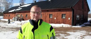 Ridklubben får stöd av ÖSK:s byggnadsingenjör "Ett nytt ridskolestall behövs"