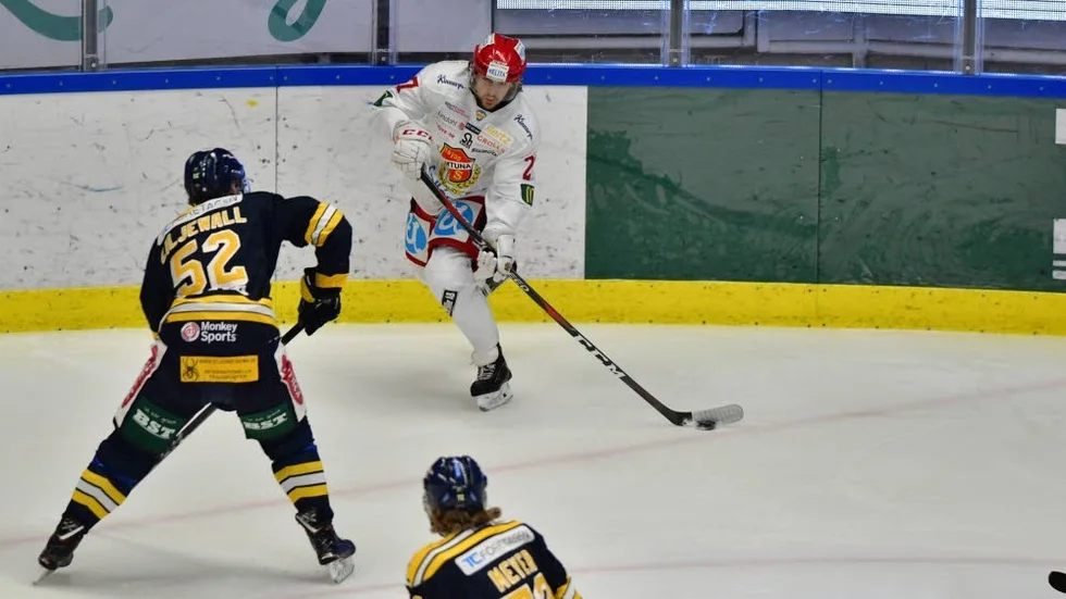 Viktor Hertzberg, här i en tidigare match, tvingades sy några stygn vid munnen efter en hög klubba.