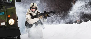 Krutrök när K4:s jägarsoldater vinterövar och skjuter skarpt: "Jag ska försöka få dem ur den farliga situationen"