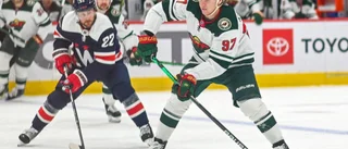 Johan Larsson första poäng i nya NHL-klubben