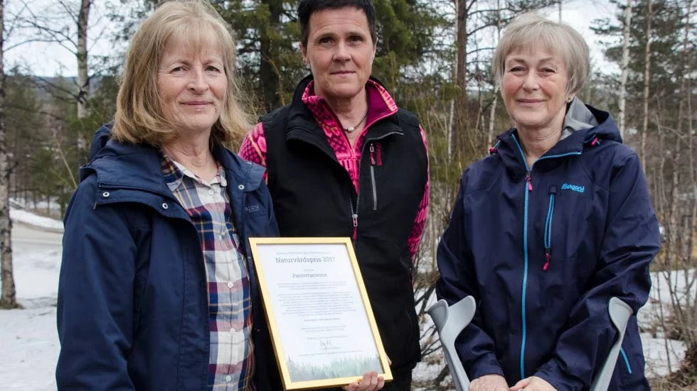 Denna tid för fem år sedan prisades Vivi Eriksson, Maj Aspebo och Anita Feldenius för sitt arbete med skogen i Koskullskulle. Kampen för att stoppa avvverkningar i Rävdalen har pågått sedan 2015. Nu i april gick de i mål, som vinnare. "Jag grinade och skrattade om vartannat!" berättar Maj Aspebo.
