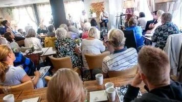 Seminarium med Henrik Arnstad, Café Valvet.
