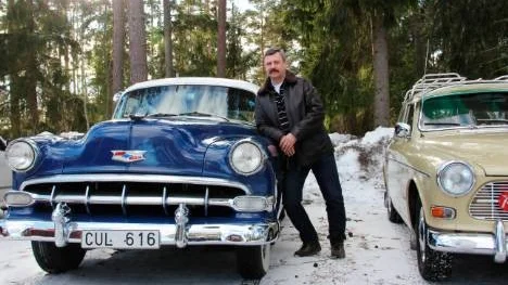 Peter Helgesson hade kört sin Chevrolet från 1954 till bygdegården för att lyssna på Claes Johansson.