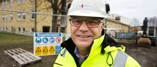 Grävskopan satte tänderna i BUP-huset