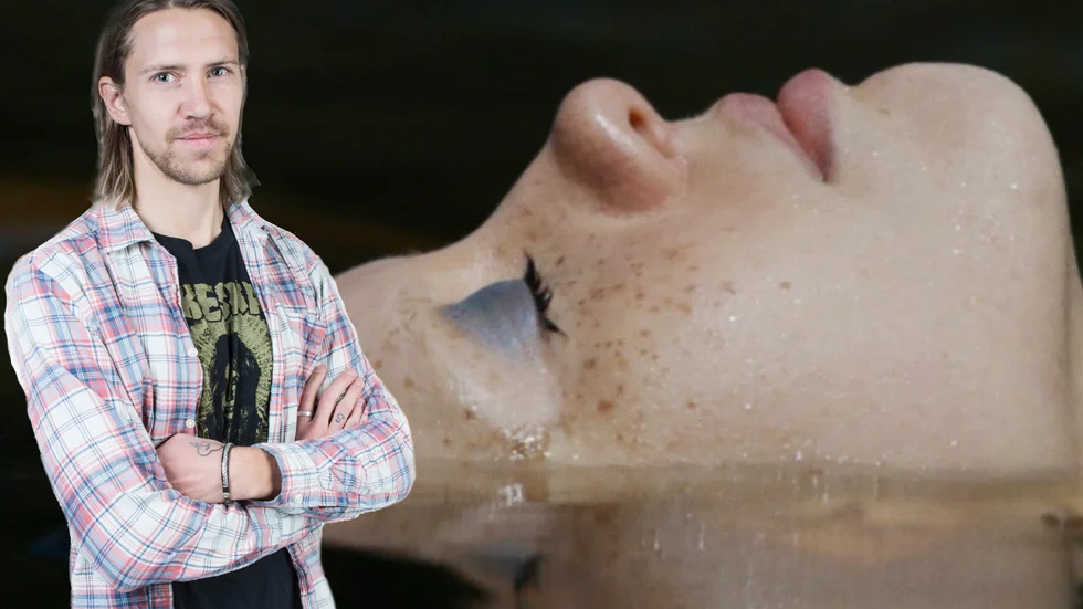 Magnus Tosser har sett skräckfilmen "X" och beskriver den som en blivande klassiker. Handlingen kretsar kring en porrfilmsinspelning och skrämmer förhoppningsvis bort ungdomar från synd.