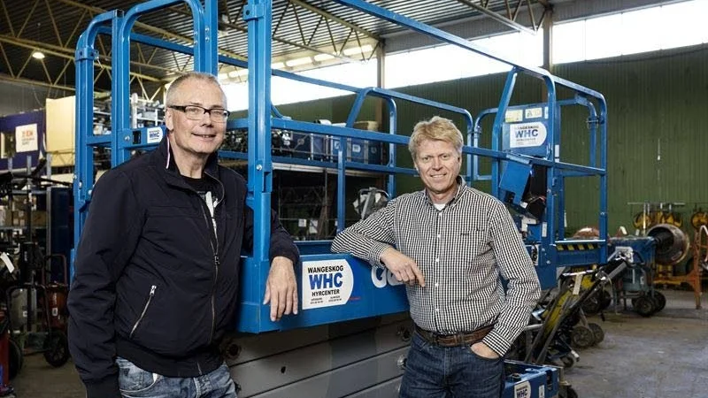Mikael Öberg, VD HLL Norrland och Peter Dahlsten, VD Wangeskog Hyrcenter AB.
