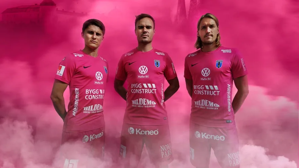 Sirius nya rosa tröja.
