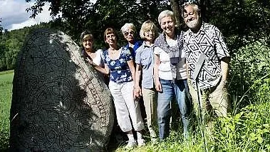 Kersti Ståhlberg, Margareta Ingelman, Ingrid Bengtsson, Britta Lind, Kerstin Forss och Erik Forss i Wardsaetra och Gutasunds hembygdsförening.
