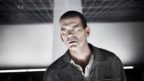 Reducerade tragedier. Magnus Roosmann som Oidipus i Döden i Thebe.