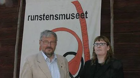 Kommunfullmäktiges ordförande Gösta Persson och Linda Silja Eriksson.