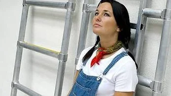 "Jag hoppas att jag fortfarande säljer mycket skivor, men det verkar bli svårare", säger Sophie Zelmani. Hennes åttande album, "The ocean and me", släpps den 3 september.