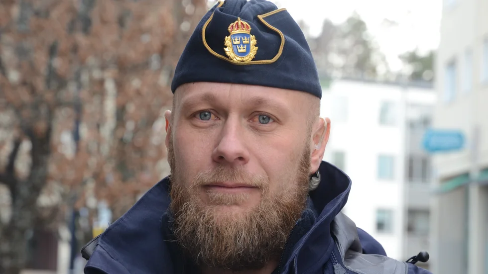 Tobias Kjell, chef för områdespolisen i Gnesta, menar att det finns lustgas där ungdomar finns.
