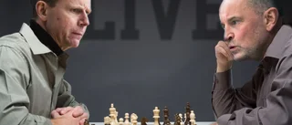 LIVE: Vem gör det perfekta draget i hjärnornas kamp? Följ stekheta rivalmötet här