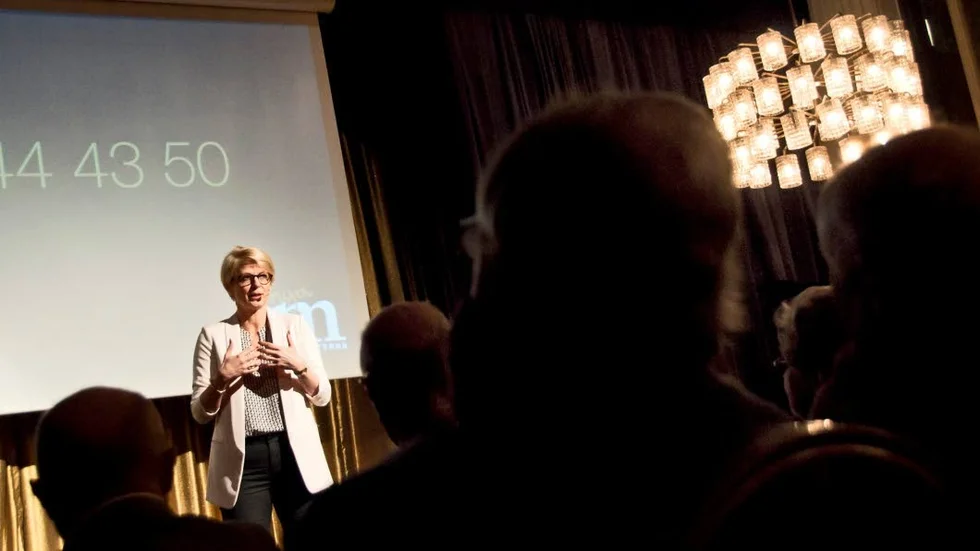 Vill bli finansminister. Moderatledningen, med bland andra Elisabeth Svantesson, trappar upp arbetet inför valrörelsen med en mötesturné där publiken får ställa frågor.
