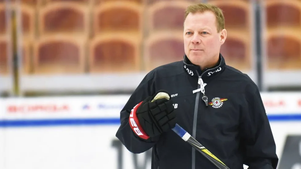 Luleåtränaren Henrik Stridh berättar att laget kommer att spela utan Pontus Själin som befaras ha fått en hjärnskakning.