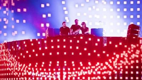 Steve Angello, Sebastian Ingrosso and Axwell, Swedish House Mafia på scen i New York.