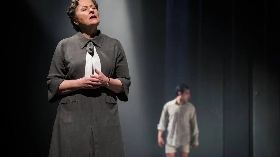 Välspelat. Gunilla Röör spelar mamman till den fängslade Hans Litten i det mörka dokudramat "Bortförd vid midnatt".