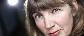 Pia Juul leker med deckargenren