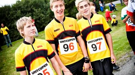 Lars Hansson, Simon Andersson och Alexander Wedin från segrande OK Rodhen.