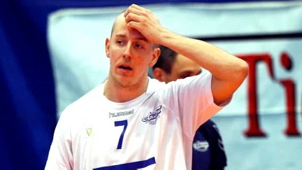Magnus Östling funderar under juluppehållet.