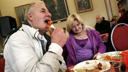 Lena och Peter Löfgren har besökt Jul på Uplands flera år i rad och gillar stämningen.
