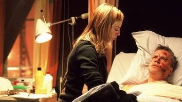 Sarah Polley och Tim Robbins spelar huvudrollerna i The secret life of words, en film som lider svårt av tron på sin egen betydelse.