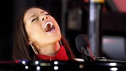 Alicia Keys, alltjämt med "köttig" stämma.