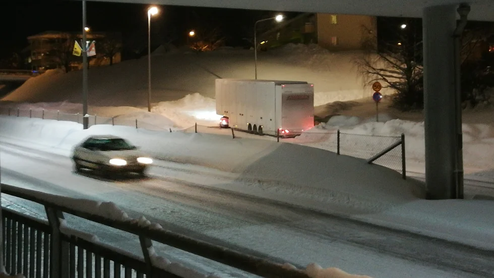 Så här såg situationen ut vid halv sju-tiden på kvällen.