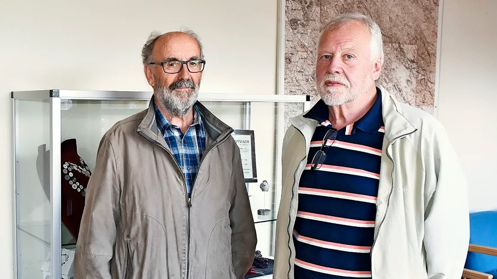 Sveneric Malm, Ideella föreningen Hälsogemenskapens ordförande, svara på skribentens frågor. Till höger Stefan Fridholm, styrelseordförande för Hälsogemenskapen i Jörn AB.