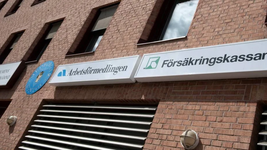 Välfärdsstaten behöver anpassas till befolkningssammansättningen. Och befolkningen behöver anpassas till välfärdsstatens krav.