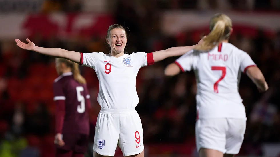 Ellen White blev historisk i Englands kross.