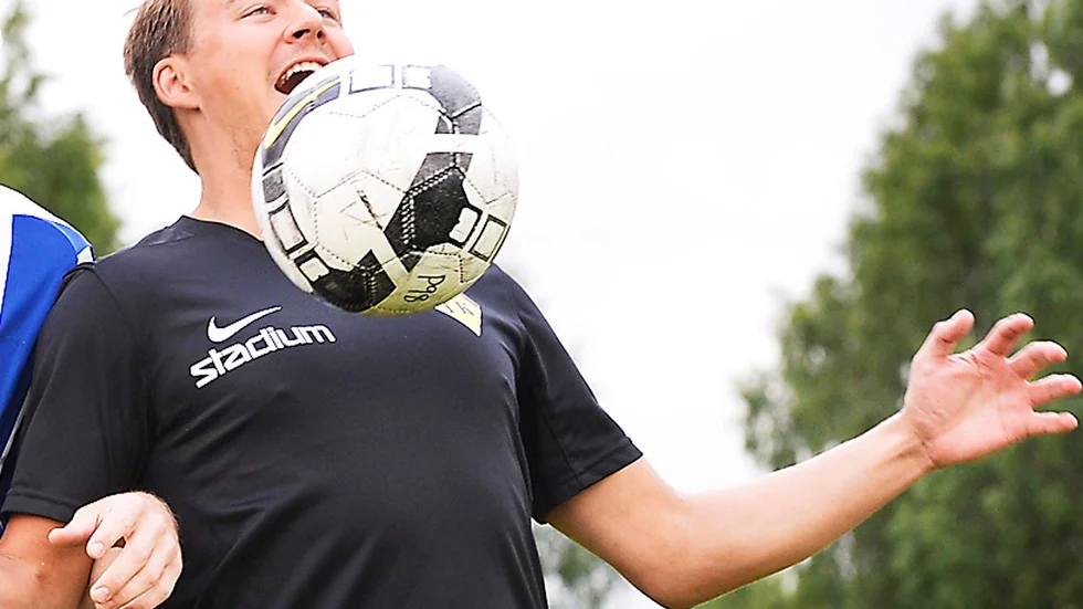 Fredrik Lindgren, som var tränare i Skellefteå FF ifjol, är tillbaka som spelare i Myckle i division IV sommar. Arkivbild