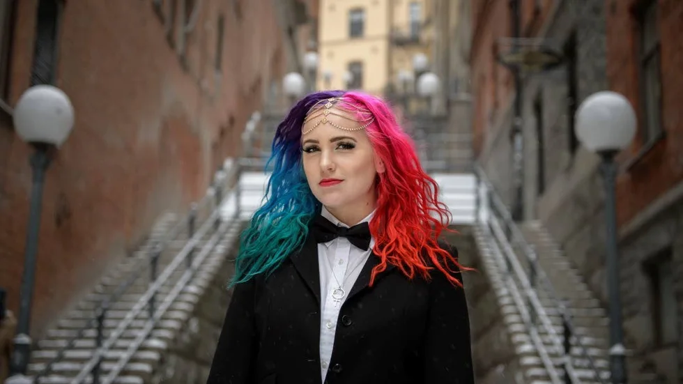 Linnea Claeson. Handbollsstjärnan driver en lång kamp för jämställdhet. Nu är hon också ett av affischnamnen för Stadiums kampanj.