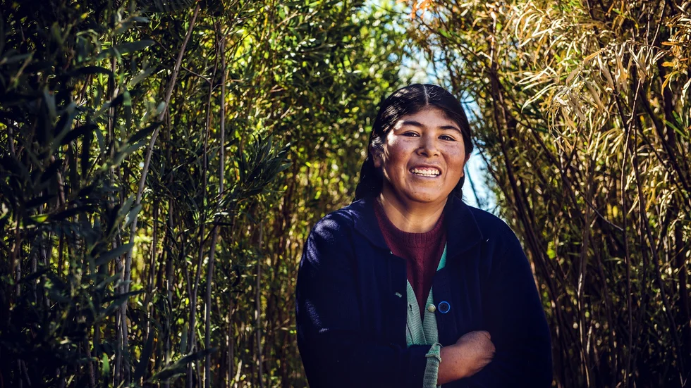 Emiliana Lorocachi fick under hela sin uppväxt i Bolivia se sin far misshandla modern. Med stöd av We Effect har hon kunnat ta makt över sitt eget liv. Foto: Claudia Belaunde/We Effect