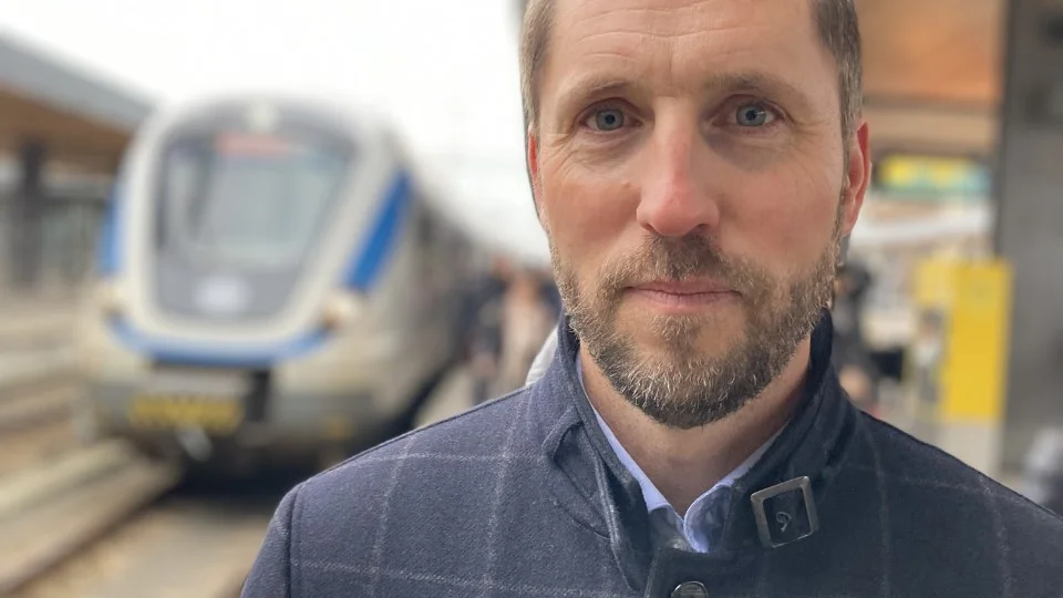 Det sprids föreställningar om att de sydöstra stadsdelarna skulle vara nya miljonprogram. Men den som sätter sig in i planerna märker snabbt att det är en nidbild, skriver Erik Pelling. 