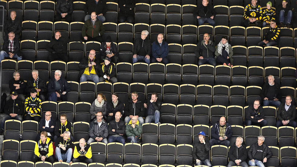 Många tomma stolar i Skellefteå Kraft Arena. Arkivbild. 
