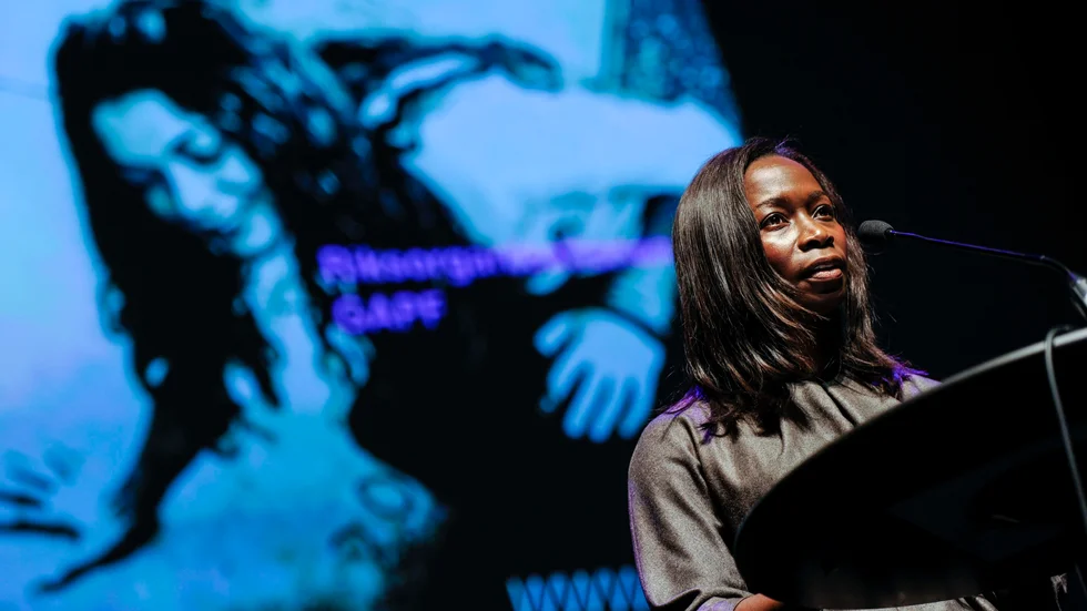 Nyamko Sabuni pratar om hederskultur. Foto: Erik Mårtensson/TT