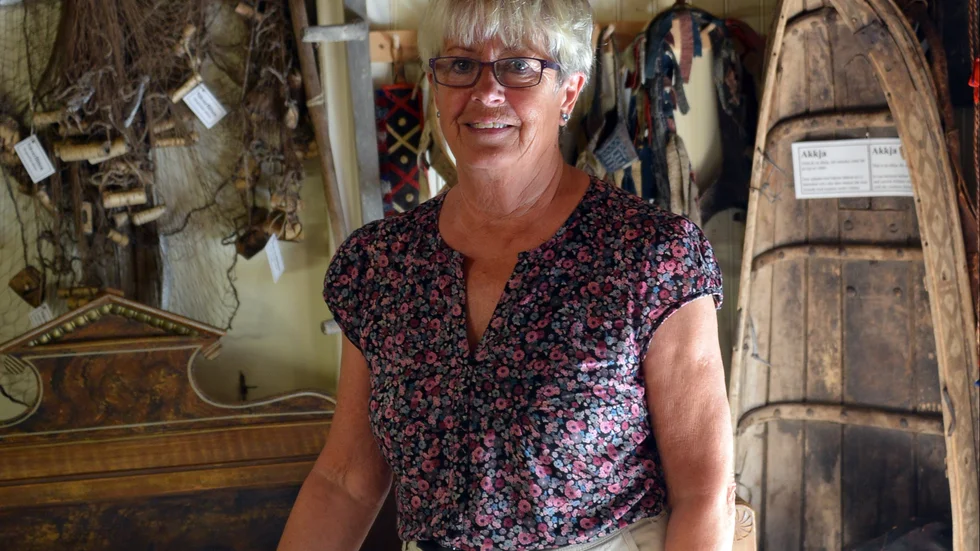 Skatt. Ingrid Nordlund hittade en kulturskatt på vinden i sitt hem i Hällberg där hon vuxit upp. Av materialet, och en hel del efterforskning, har det nu blivit en bok.