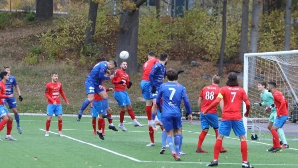 Värmbol mot Nyköping. En del av det fria föreningslivet. Ingen del av någon statsangelägenhet som behöver en heltids idrottsminister.  