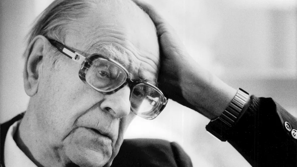 Den tidigare statsministern Tage Erlander har en viktig plats i Kjell Olof Feldts kapitel i boken om socialdemokatins vilja och förmåga 2011.