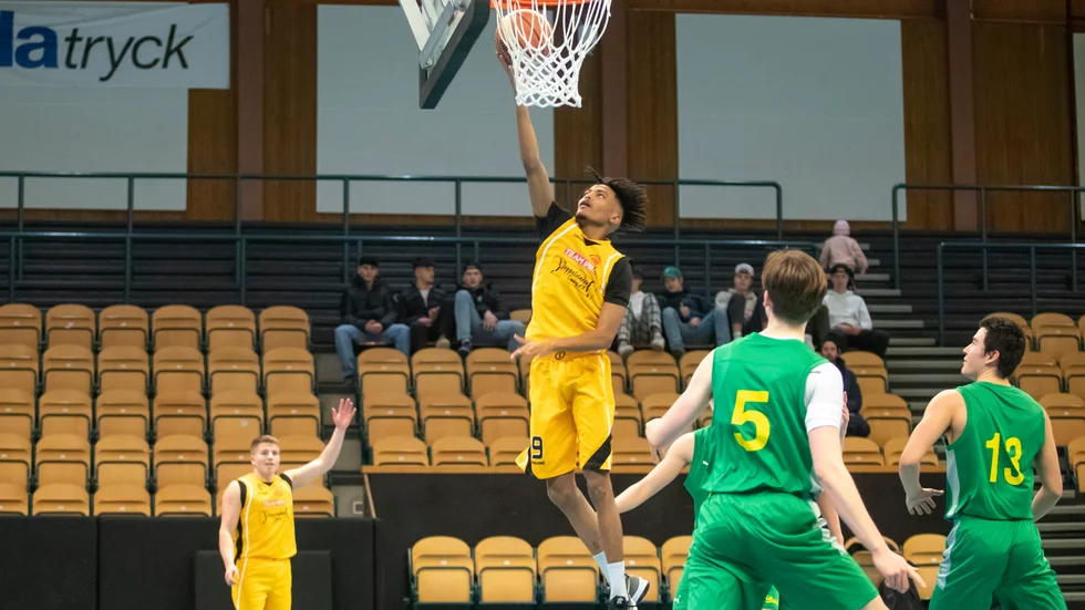 Denden Bob och hans Motala basket föll mot Spånga trots att de gjorde sin kanske bästa match för säsongen.