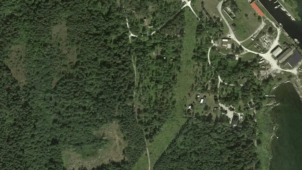 Området kring Rute Hollandarvägen 25