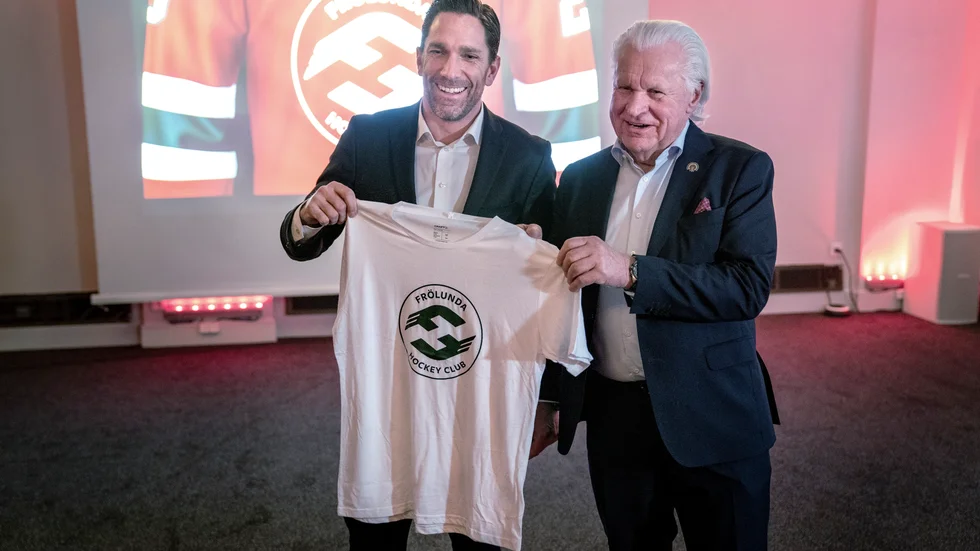 Frölundas lagkapten Joel Lundqvist och lagets ordförande Mats Grauers i onsdags.