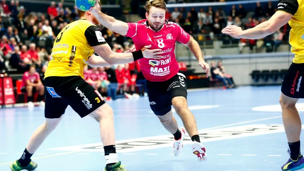 Guifs mittnia och vänsternia Robin Andersson Dickfors är på allvar på väg tillbaka efter sin ryggoperation veckorna innan seriepremiären.