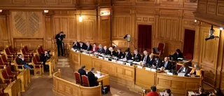 Ledare: Skandalens osynliga händer