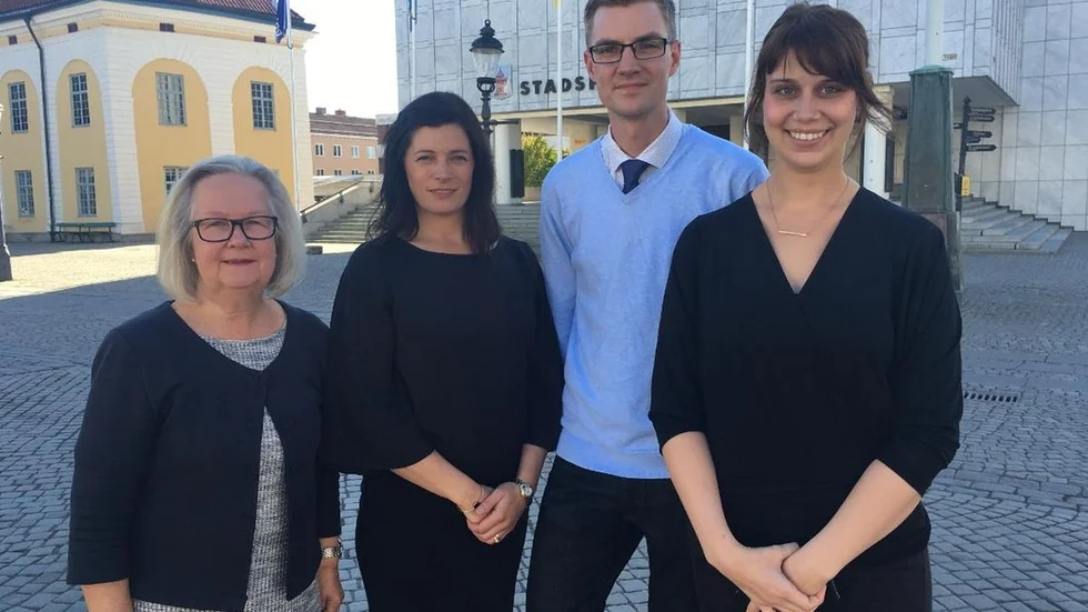 Motionen om det som Alliansen kallade obligatoriskt skolval lades förra hösten av Marita Göransson (KD), Anna af Sillén (M), Axel Wevel (C) och Sofia Remnert (L). Majoriteten vill utreda förslaget vidare, men kallar det för aktivt skolval.