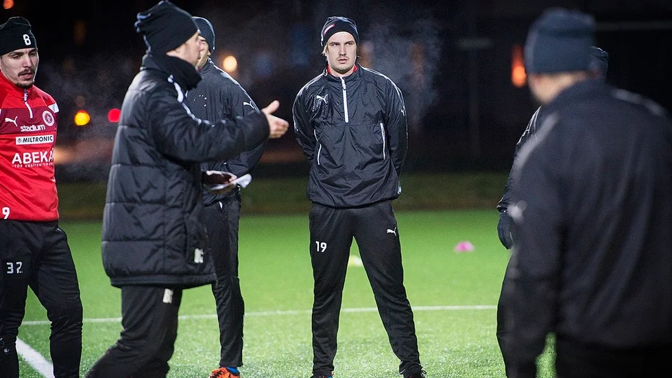 Mittfältaren Kevin Berg gjorde ett positivt avtryck på Bissarna Fotbolls provträningar.